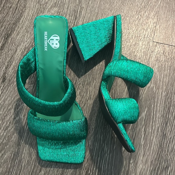 Mules - Picture 2 of 6